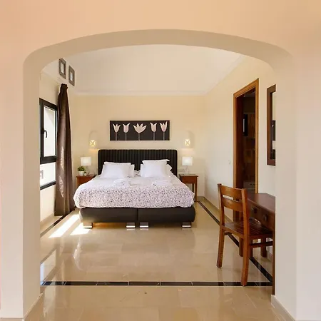 Zafiro 34 Villa *