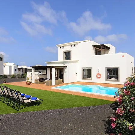 Zafiro 34 Playa Blanca (Lanzarote)